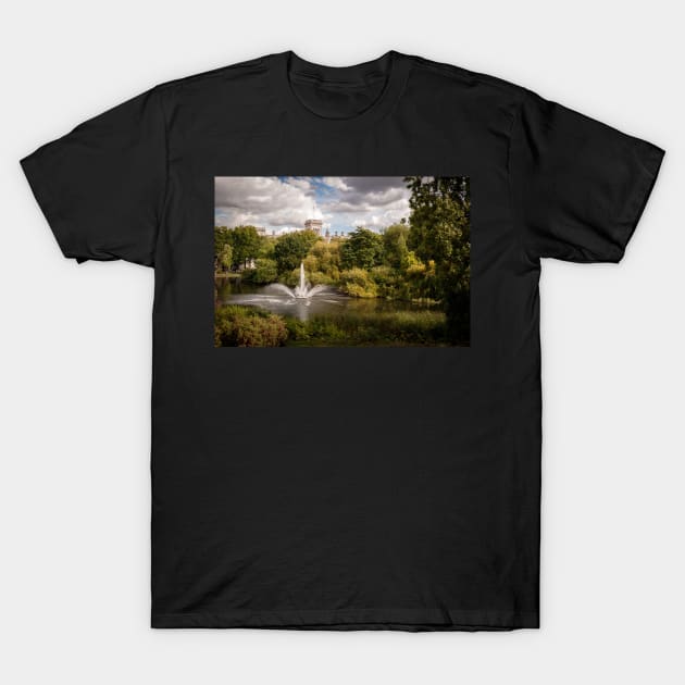 St James' Park, London T-Shirt by RJDowns